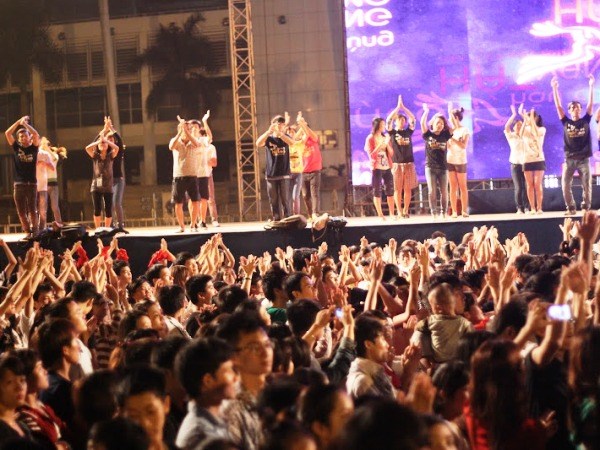 Chương tr&igrave;nh c&oacute; kỷ lục số người h&aacute;t lớn nhất Việt Nam trở lại