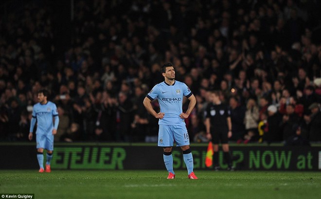 Thua Crystal Palace, Manchester City chính thức chia tay tốp 3