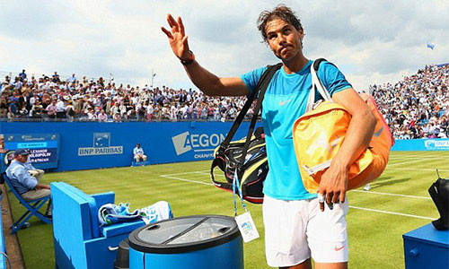 Nadal sớm bị loại, Wawrinka khởi đầu ấn tượng tại Queen