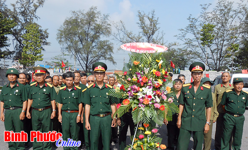 Ng&agrave;y ấy ch&uacute;ng t&ocirc;i v&agrave;o bộ đội (B&agrave;i 1)