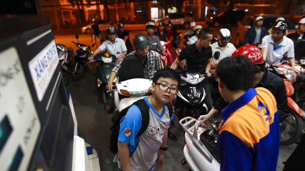 Từ ngày 1-5, giá xăng, dầu sẽ tăng mạnh?