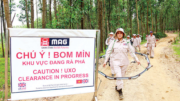 8 người phụ nữ săn thần chết