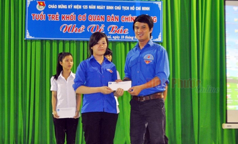 Trương Thị Hiền về nhất hội thi Rung chuông vàng “Nhớ về Bác”