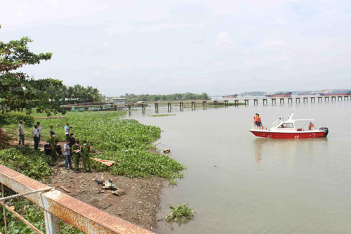 Hai thi thể lần lượt nổi tr&ecirc;n s&ocirc;ng Đồng Nai