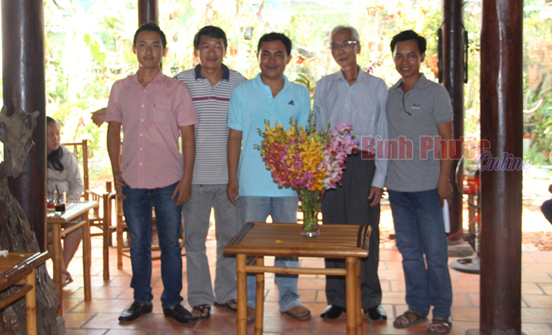 Th&agrave;nh lập C&acirc;u lạc bộ hoa lan Đồng Xo&agrave;i