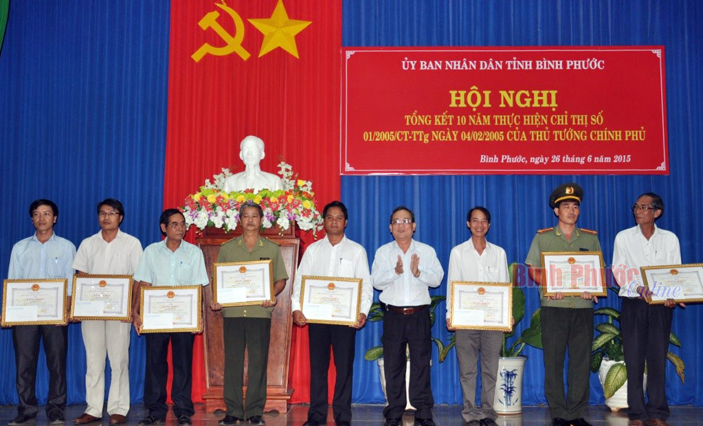 Tạo điều kiện cho đạo Tin l&agrave;nh hoạt động theo đ&uacute;ng quy định của ph&aacute;p luật