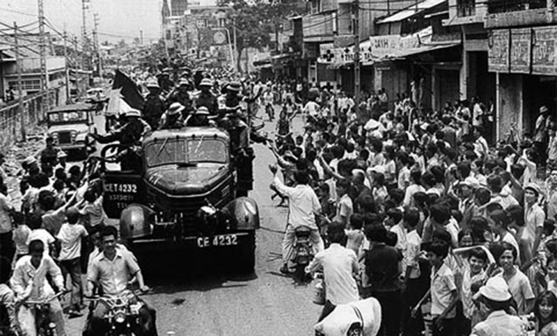Tổng tiến c&ocirc;ng m&ugrave;a Xu&acirc;n 1975 to&agrave;n thắng (B&agrave;i cuối)