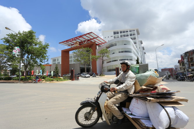 L&acirc;m Đồng vay tiền x&acirc;y trung t&acirc;m h&agrave;nh ch&iacute;nh