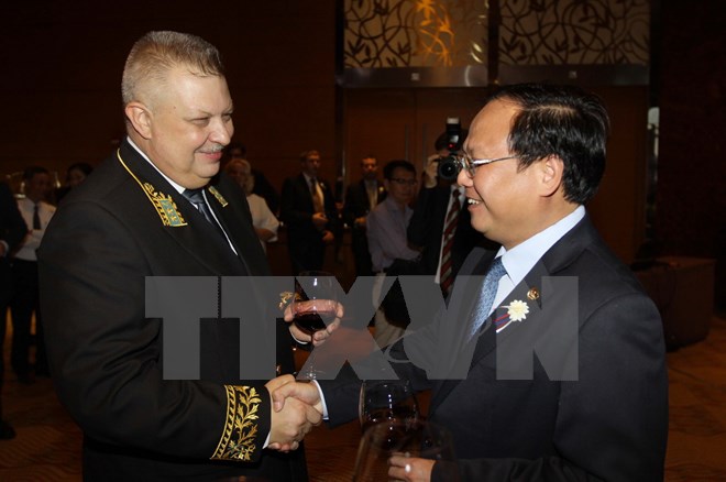 Kỷ niệm 25 năm Quốc kh&aacute;nh Li&ecirc;n bang Nga tại thủ đ&ocirc; H&agrave; Nội