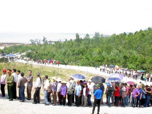 Hơn 100.000 lượt người viếng mộ Đại tướng Võ Nguyên Giáp