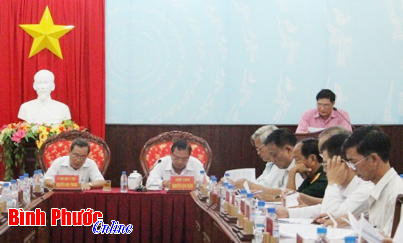 UBND tỉnh họp xem x&eacute;t c&aacute;c nội dung tr&igrave;nh kỳ họp giữa năm HĐND tỉnh