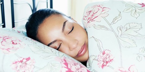 Để có làn da đẹp hơn trong lúc ngủ