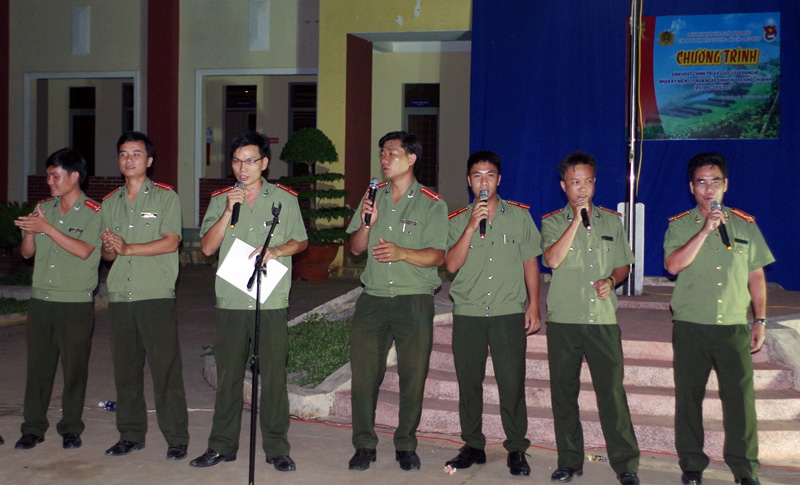 200 đoàn viên thanh niên công an tham gia sinh hoạt chính trị