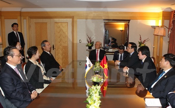 Hội người Hàn yêu Việt Nam giúp đỡ nạn nhân chất độc da cam