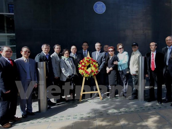 Tổ chức kỷ niệm ng&agrave;y sinh B&aacute;c Hồ tại Vương quốc Anh v&agrave; Nam Phi