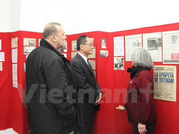 Đảng Cộng sản Argentina vinh danh Chủ tịch Hồ Ch&iacute; Minh