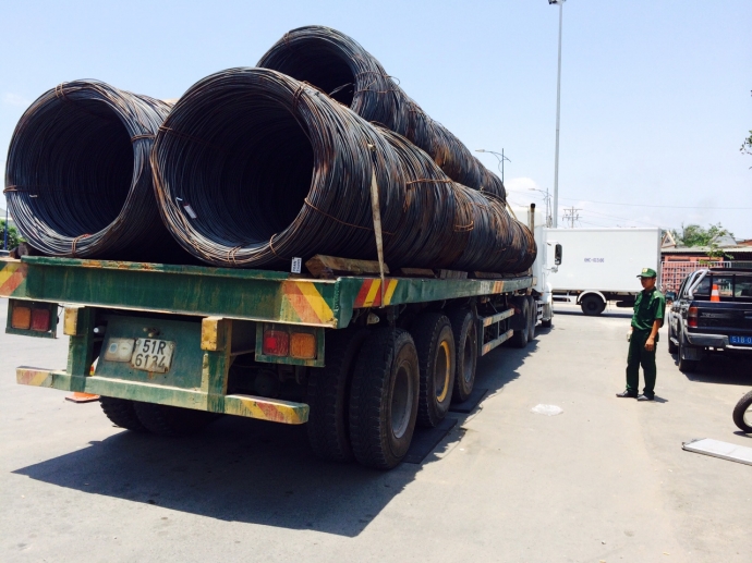 Xe quá tải tung hoành, trạm cân hỏng hơn 3 tháng