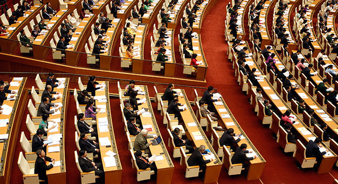 Quốc hội l&agrave;m luật hay thẩm định luật?