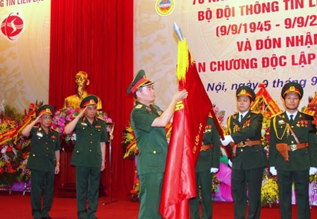 Kỷ niệm 70 năm Ng&agrave;y truyền thống Bộ đội Th&ocirc;ng tin Li&ecirc;n lạc