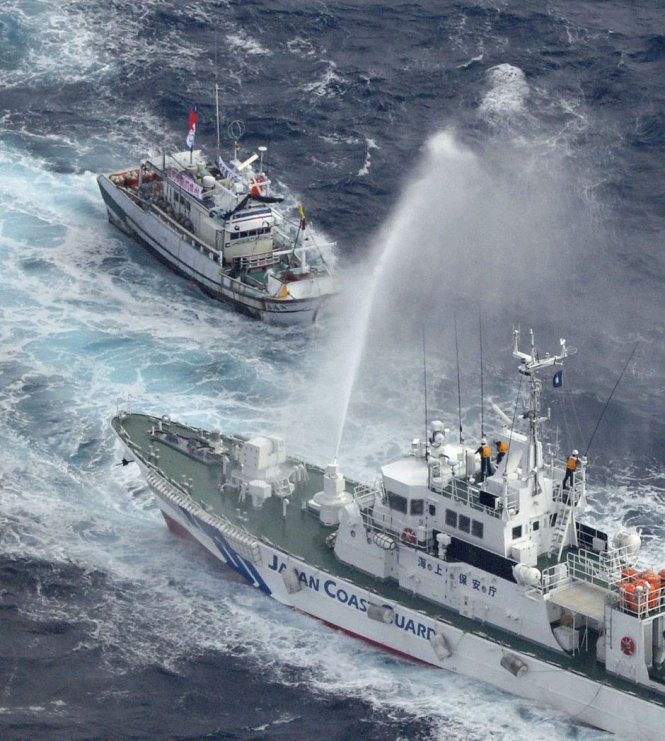 Nhật Bản tăng gấp đôi tàu quân sự đối phó Trung Quốc