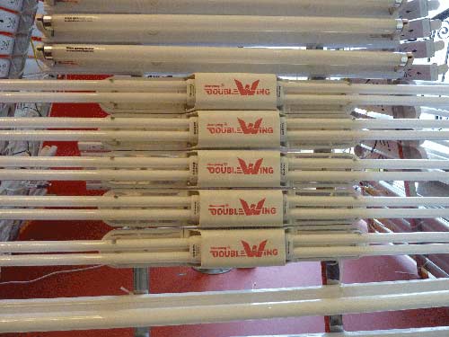 Ngành giáo dục Bình Phước tiếp nhận 390 bộ bóng đèn Điện Quang