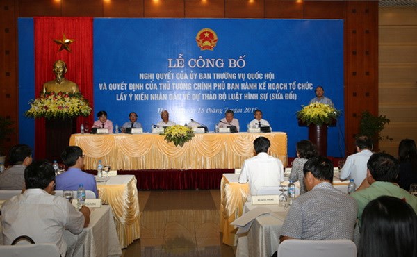 Huy động tr&iacute; tuệ nh&acirc;n d&acirc;n g&oacute;p &yacute; kiến v&agrave;o Bộ luật H&igrave;nh sự sửa đổi