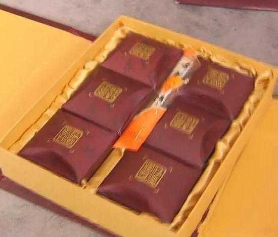 Kinh hoàng bánh Trung Thu Trung Quốc 10 năm vẫn không bốc mùi