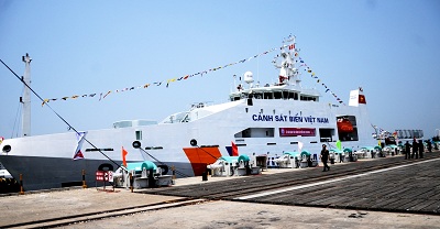 Cảnh s&aacute;t biển nhận t&agrave;u đa năng hiện đại