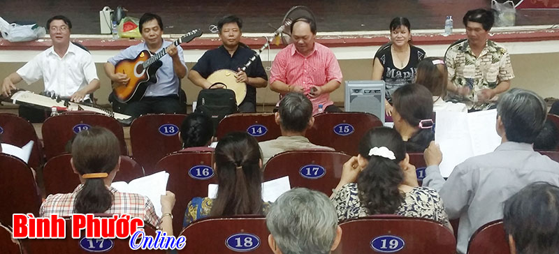 Khai giảng kh&oacute;a học đờn ca t&agrave;i tử miễn ph&iacute;