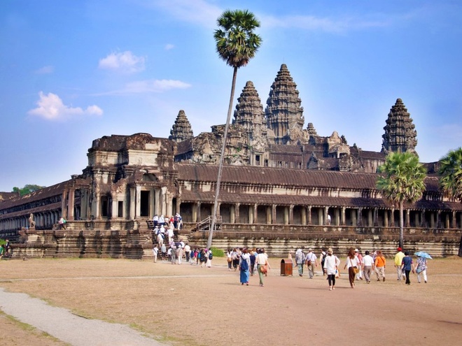 Du lịch Campuchia khám phá quần thể Angkor Wat  Kỳ quan nổi tiếng thế giới
