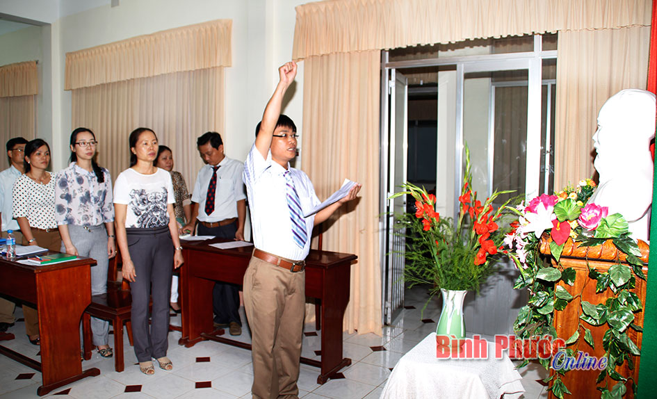 Y&ecirc;u nước, đ&acirc;u cần n&oacute;i những điều to t&aacute;t!