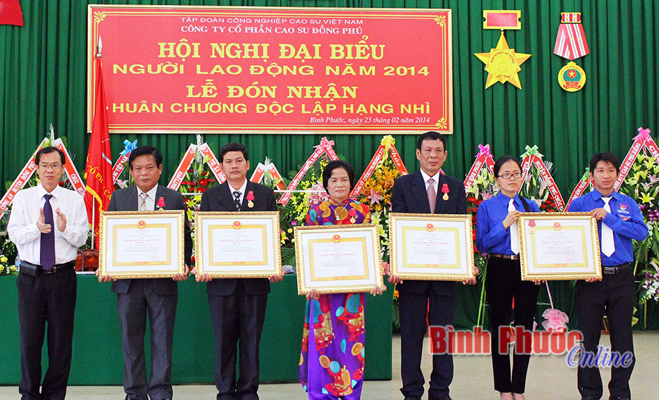 Đo&agrave;n kết, d&acirc;n chủ, s&aacute;ng tạo = th&agrave;nh c&ocirc;ng