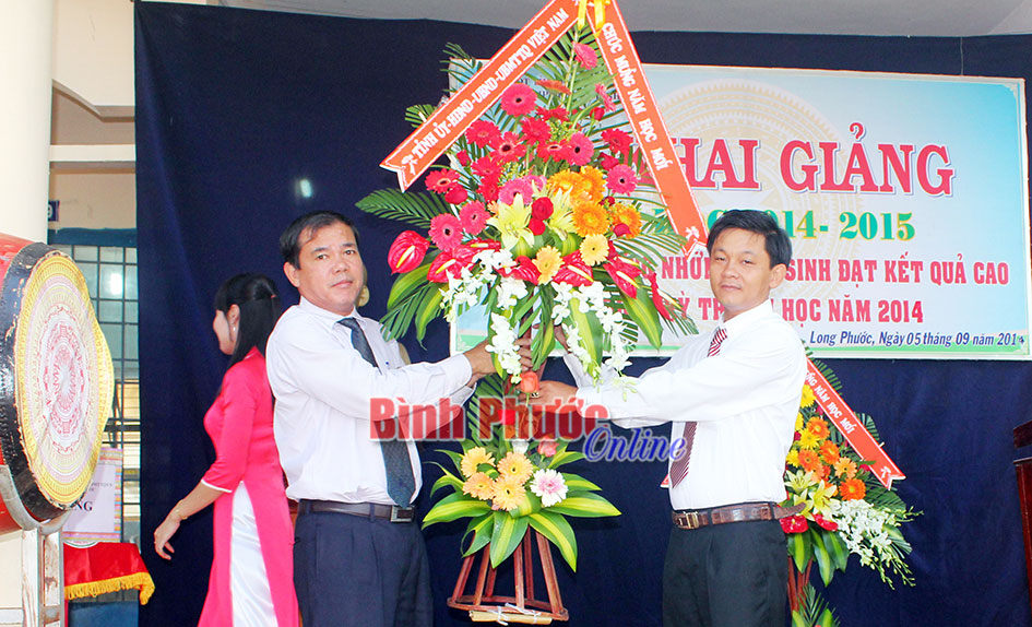 THPT Phước Bình: Đơn vị 5 năm liền tiên tiến xuất sắc