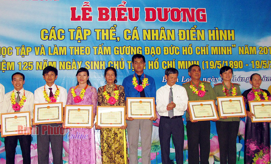 Khi học v&agrave; l&agrave;m theo B&aacute;c đi v&agrave;o thực tiễn