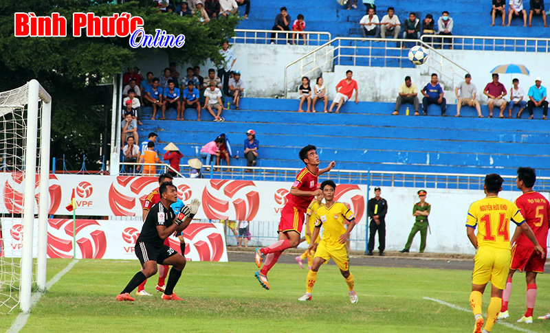 Giải bóng đá hạng nhất quốc gia - Kienlongbank 2015: Bình Phước thắng nhẹ nhàng Nam Định