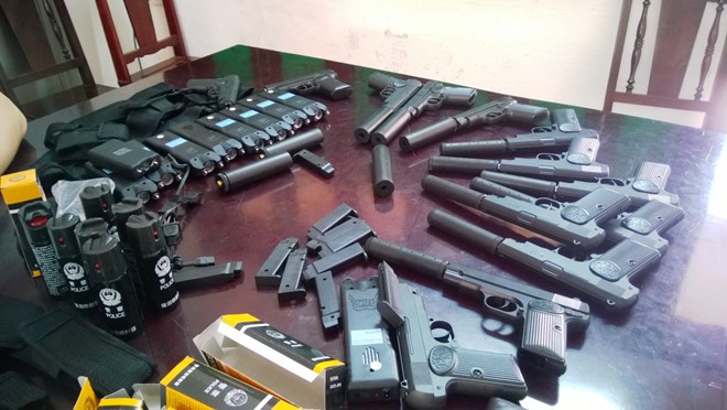 Bắt 2 đối tượng mang "h&agrave;ng n&oacute;ng" vận chuyển 3,8kg ma t&uacute;y