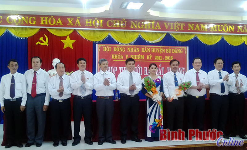 HĐND huyện B&ugrave; Đăng bầu 2 ph&oacute; chủ tịch UBND