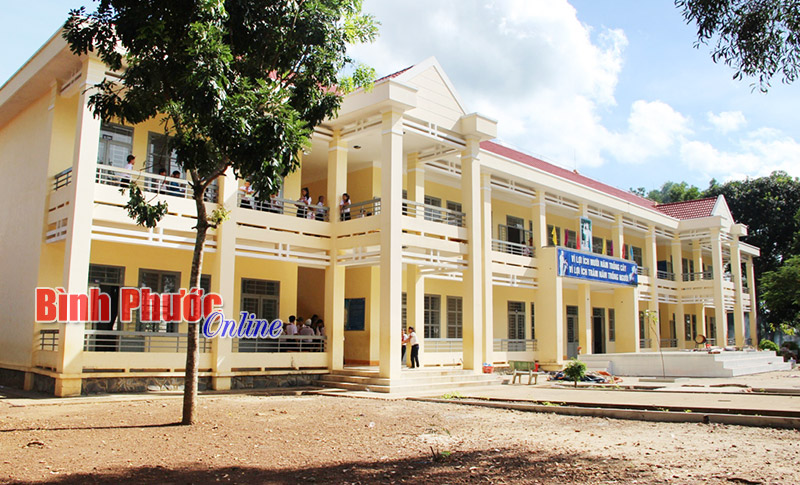 Bù Đốp bộn bề khó khăn trong năm học mới