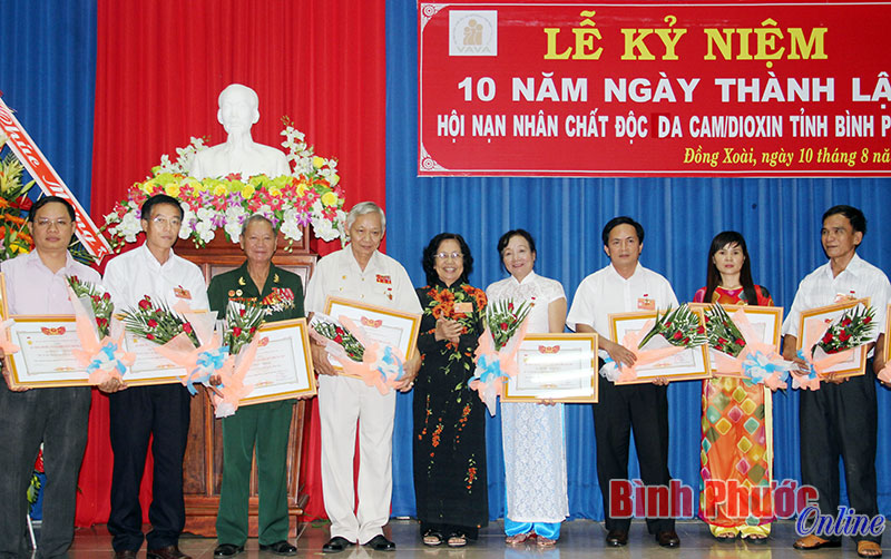 Kỷ niệm 10 năm Ng&agrave;y th&agrave;nh lập hội nạn nh&acirc;n chất độc da cam/dioxin B&igrave;nh Phước