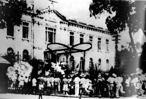 C&aacute;ch mạng Th&aacute;ng T&aacute;m - 1945, biểu tượng của sức mạnh đại đo&agrave;n kết to&agrave;n d&acirc;n