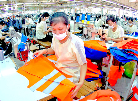 Ch&iacute;nh s&aacute;ch mới đối với lao động d&ocirc;i dư