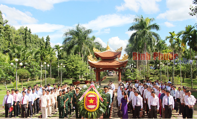 Khai mạc phi&ecirc;n tr&ugrave; bị Đại hội Đảng bộ huyện Ph&uacute; Riềng