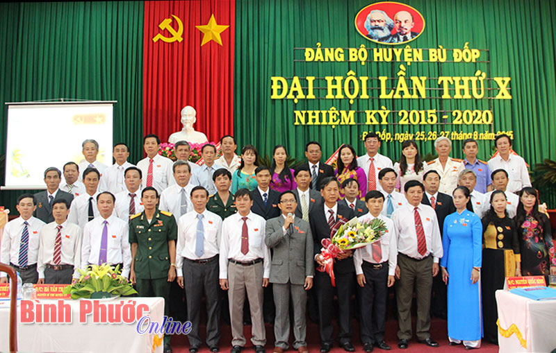 Đồng ch&iacute; H&agrave; Anh Dũng được bầu tiếp tục giữ chức B&iacute; thư Huyện ủy B&ugrave; Đốp