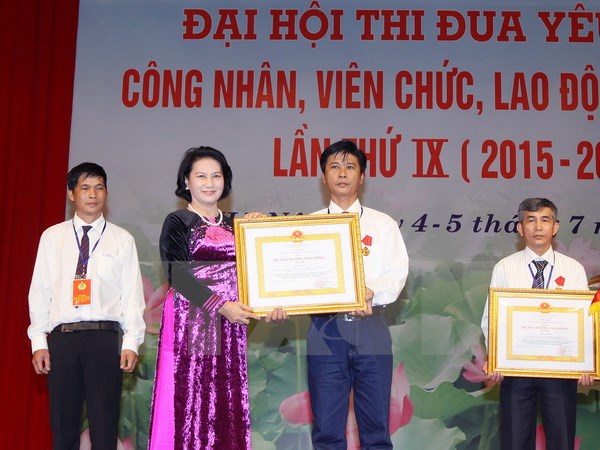 Đại hội thi đua y&ecirc;u nước trong c&ocirc;ng nh&acirc;n, vi&ecirc;n chức to&agrave;n quốc lần 9