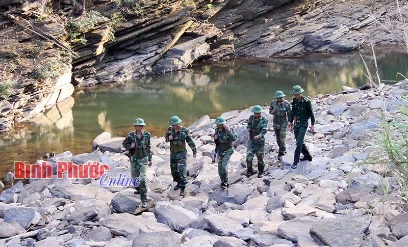 Những mốc son tr&ecirc;n tuyến bi&ecirc;n giới