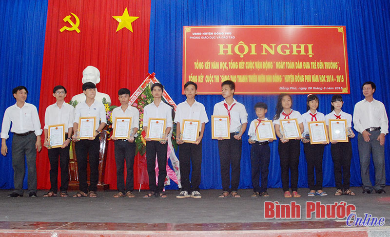 Khen thưởng 17 sản phẩm sáng tạo thanh thiếu niên nhi đồng