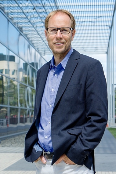 Máu trẻ - thần dược của tương lai chống chọi tuổi già