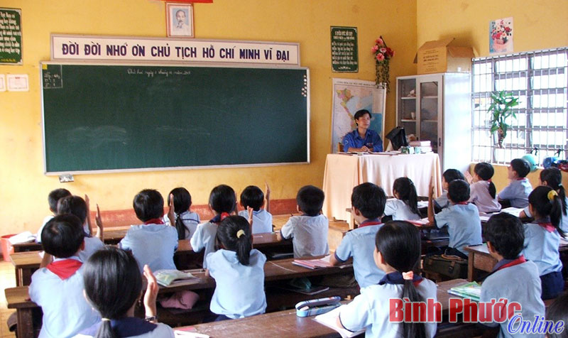 Công nhận 8 trường đạt tiêu chuẩn chất lượng giáo dục cấp độ I, III