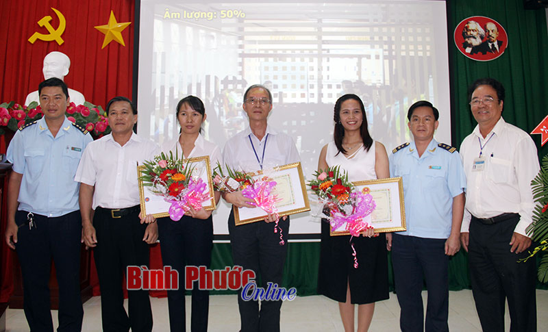 HẢI QUAN THIẾT LẬP QUAN HỆ ĐỐI TÁC VỚI DOANH NGHIỆP: Tạo môi trường thuận lợi cho phát triển