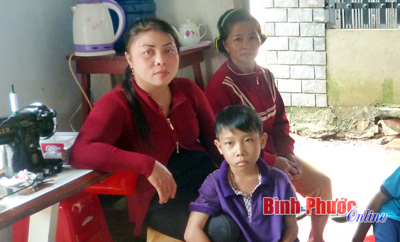 Hành trình giành lại sự sống cho con của người mẹ đơn thân